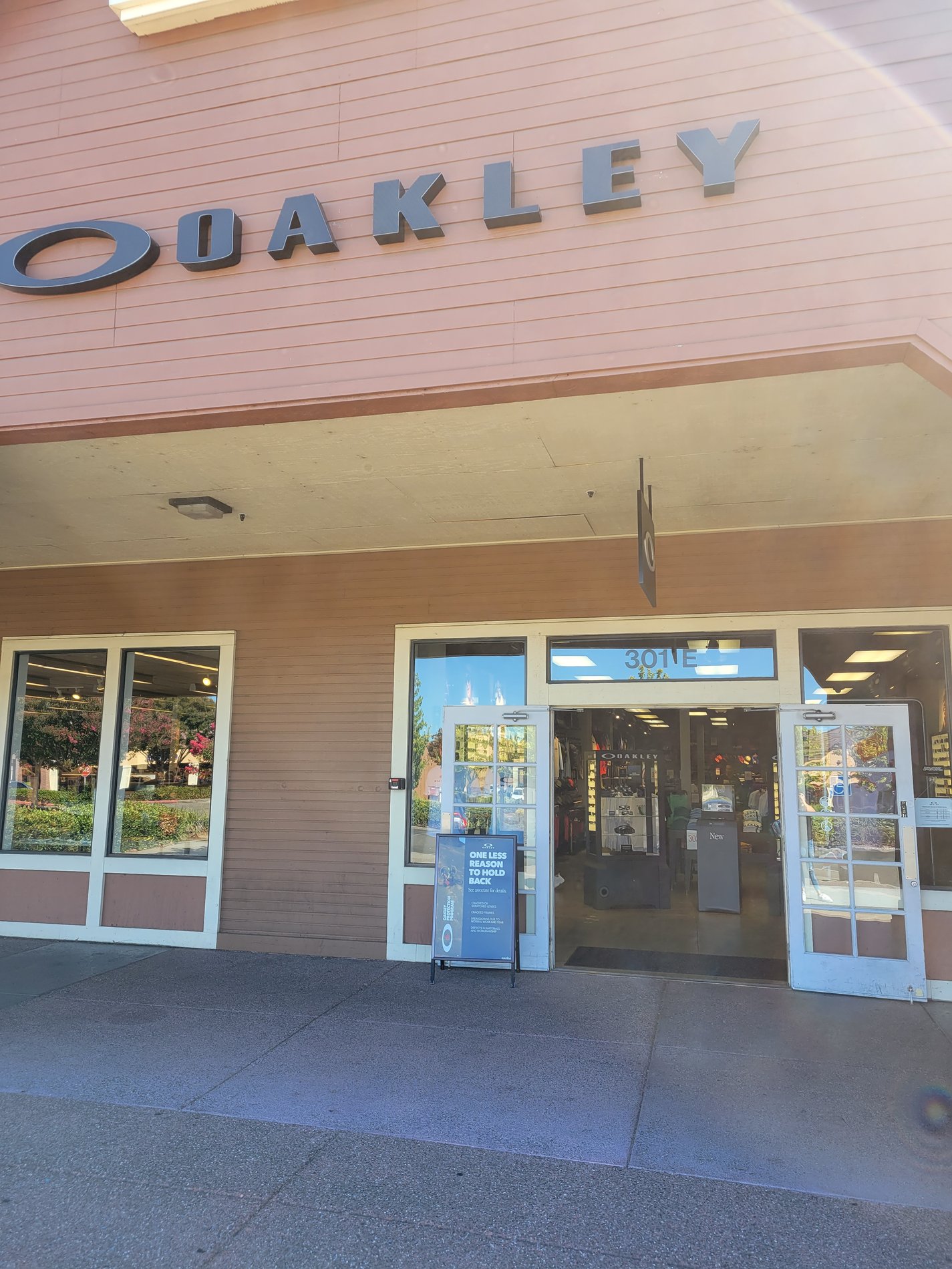 Oakley Vault, 301 Nut Tree Rd Vacaville, CA  Men's and Women's Sunglasses,  Goggles, & Apparel